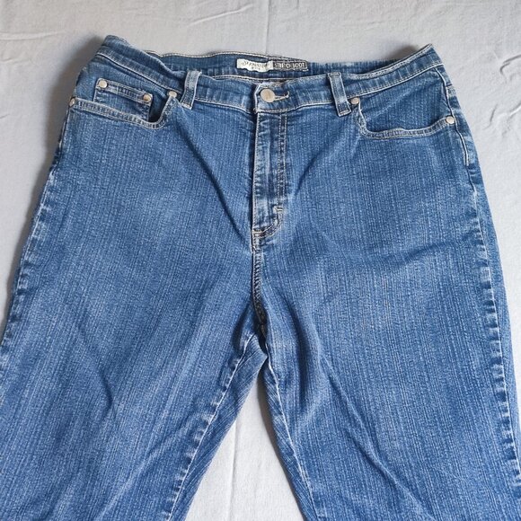 St. John's Bay jeans women's 12P denim blue petite stretch boot - Picture 2 of 13